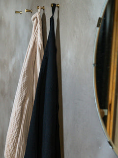 syliharso_black_light_beige.jpg [black, light beige]